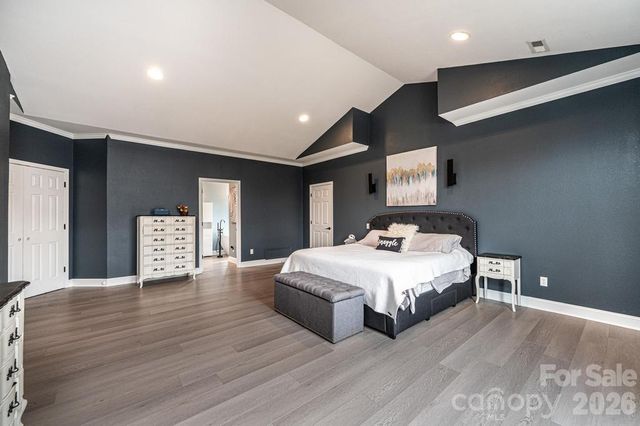 1360 Sweetbriar Lane, Hickory, NC 28602