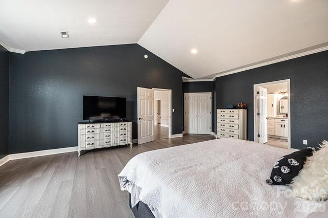 1360 Sweetbriar Lane, Hickory, NC 28602