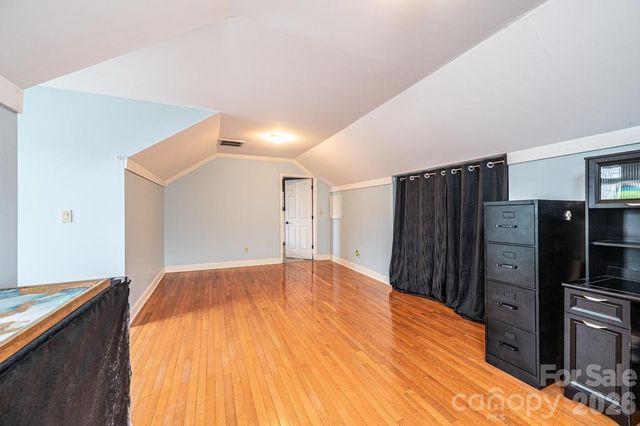 1360 Sweetbriar Lane, Hickory, NC 28602