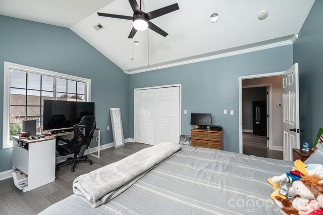 1360 Sweetbriar Lane, Hickory, NC 28602