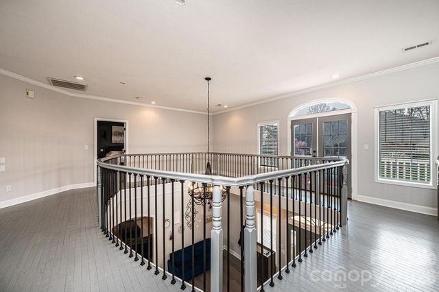 1360 Sweetbriar Lane, Hickory, NC 28602