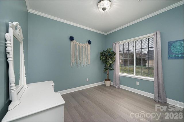 1360 Sweetbriar Lane, Hickory, NC 28602