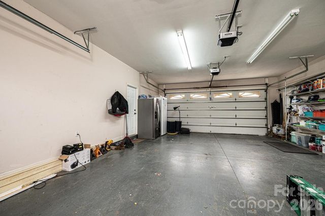 1360 Sweetbriar Lane, Hickory, NC 28602