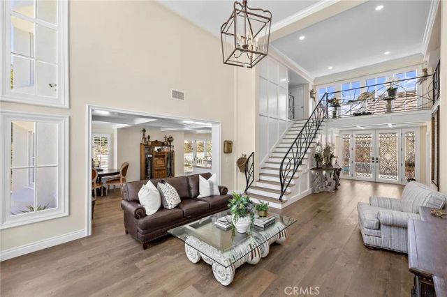 5603 E Crest De Ville, Orange, CA 92867