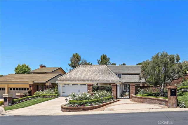 5603 E Crest De Ville, Orange, CA 92867