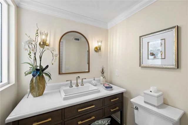 5603 E Crest De Ville, Orange, CA 92867