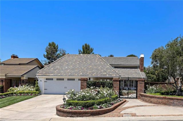 5603 E Crest De Ville, Orange, CA 92867