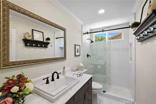 5603 E Crest De Ville, Orange, CA 92867
