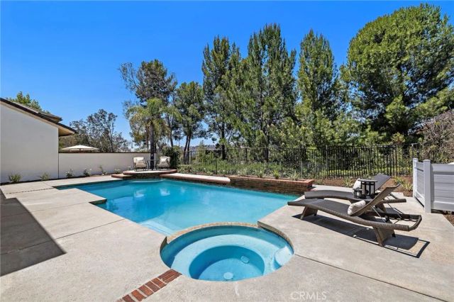 5603 E Crest De Ville, Orange, CA 92867