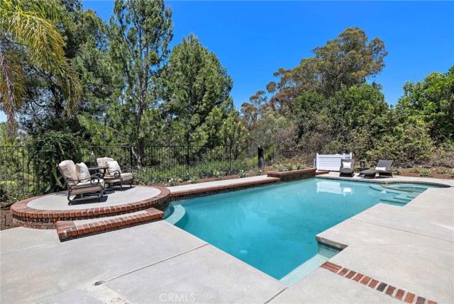5603 E Crest De Ville, Orange, CA 92867