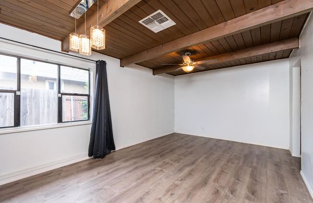 160 Arcade Blvd, Sacramento, CA 95815