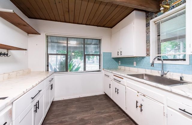 160 Arcade Blvd, Sacramento, CA 95815