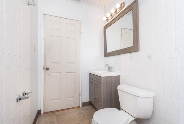 160 Arcade Blvd, Sacramento, CA 95815