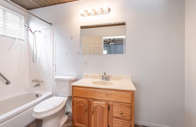 160 Arcade Blvd, Sacramento, CA 95815