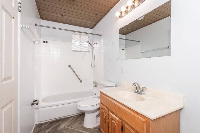 160 Arcade Blvd, Sacramento, CA 95815