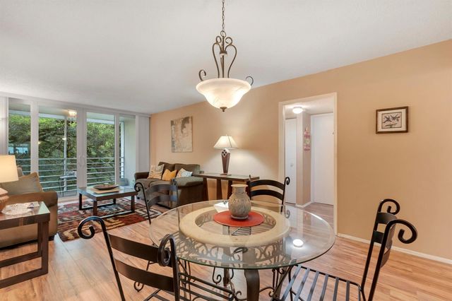 9440 Live Oak Place 402, Davie, FL 33324