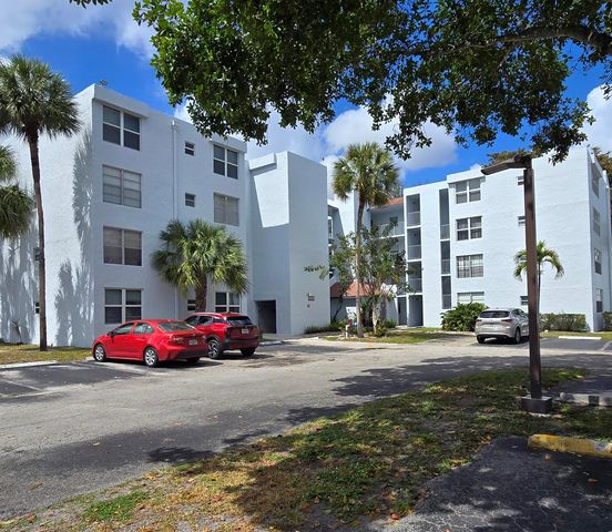 9440 Live Oak Place 402, Davie, FL 33324