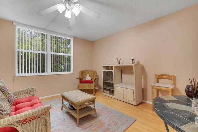 9440 Live Oak Place 402, Davie, FL 33324