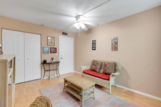 9440 Live Oak Place 402, Davie, FL 33324