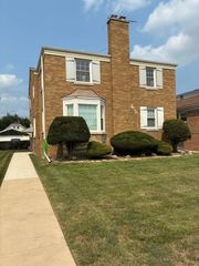 5865 N Elston Avenue 2S, Chicago, IL 60646