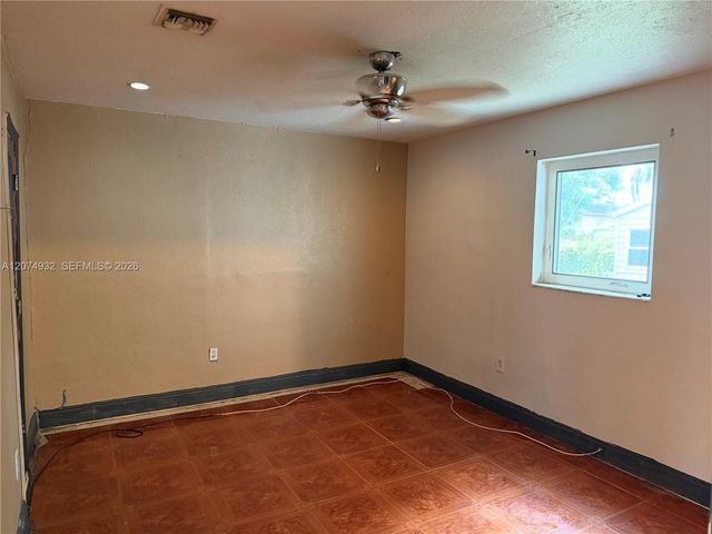 56 NW 39th Street 56, Miami, FL 33127