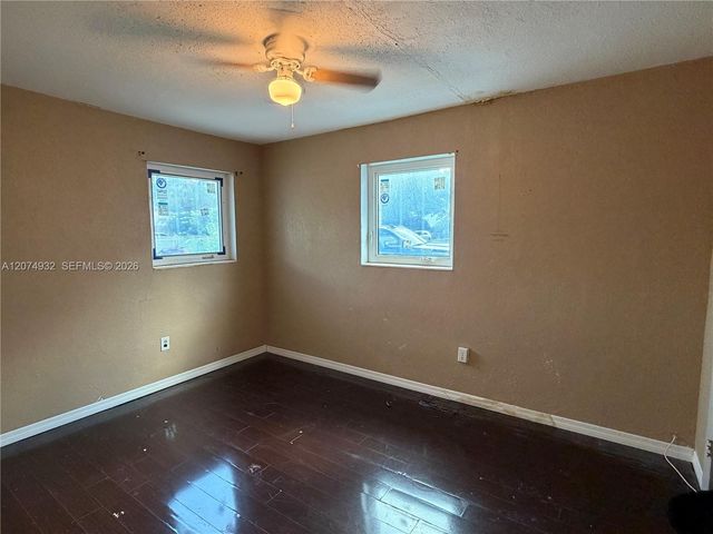 56 NW 39th Street 56, Miami, FL 33127