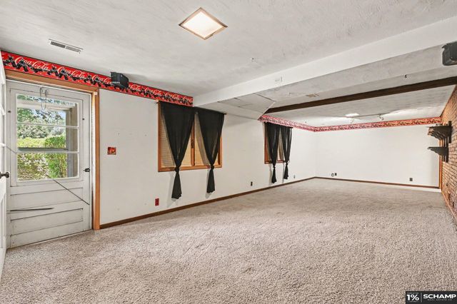 2314 S 46 Avenue, Omaha, NE 68106
