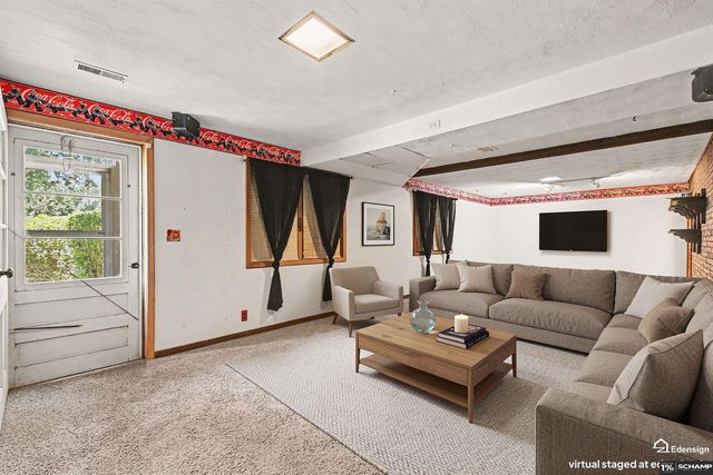2314 S 46 Avenue, Omaha, NE 68106