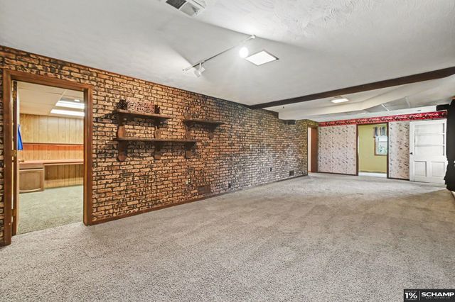 2314 S 46 Avenue, Omaha, NE 68106