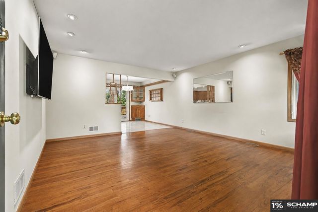 2314 S 46 Avenue, Omaha, NE 68106