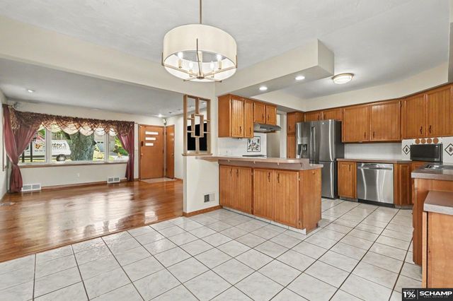 2314 S 46 Avenue, Omaha, NE 68106