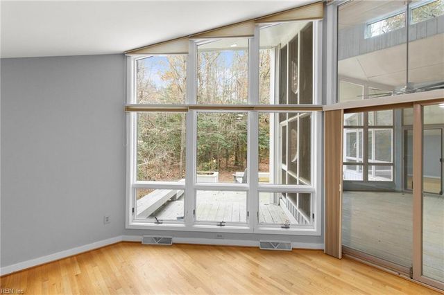 5731 Kings Ridge RD, Gloucester, VA 23061