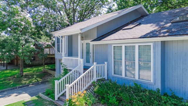 18220 S 1511 Road, Stockton, MO 65785