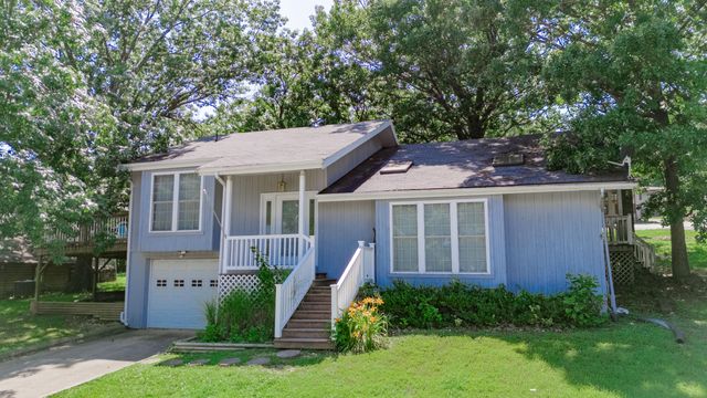 18220 S 1511 Road, Stockton, MO 65785