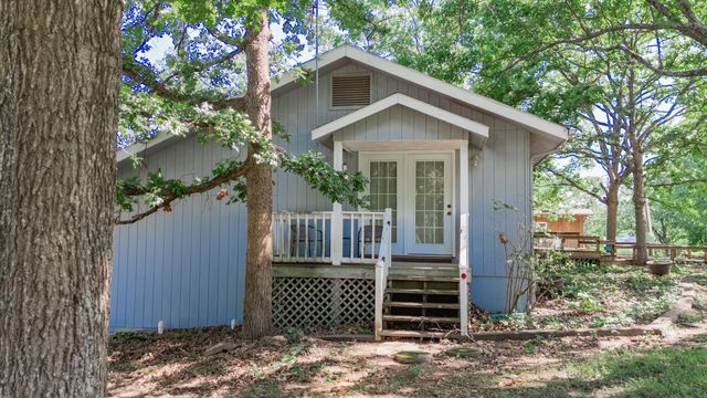 18220 S 1511 Road, Stockton, MO 65785