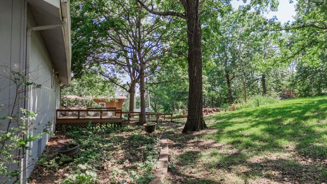 18220 S 1511 Road, Stockton, MO 65785