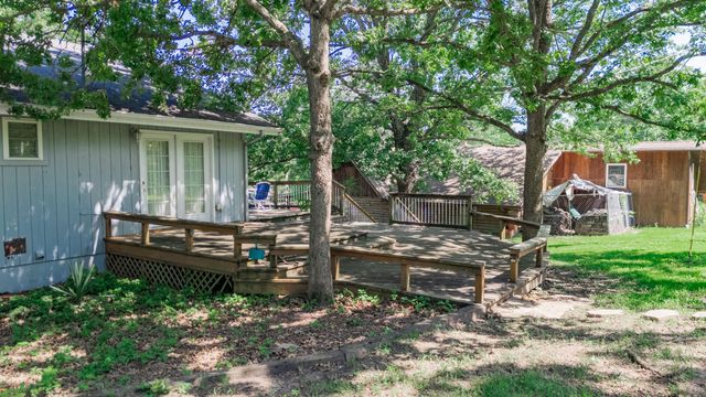 18220 S 1511 Road, Stockton, MO 65785