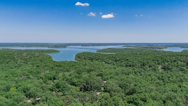 18220 S 1511 Road, Stockton, MO 65785