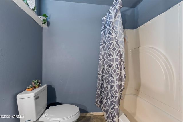 S 912 29th Ave, Yakima, WA 98902