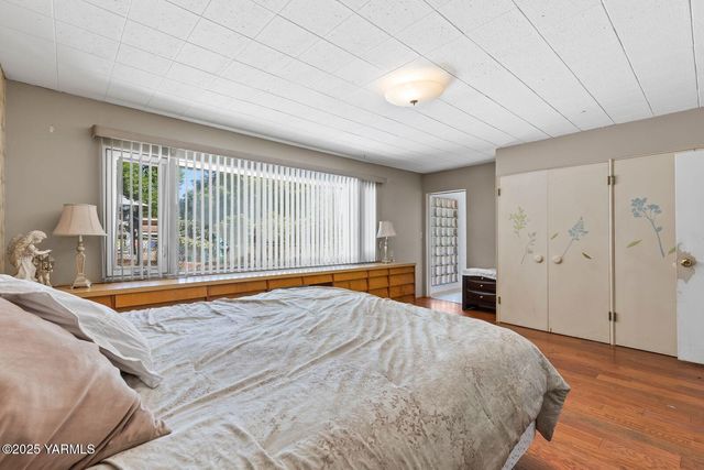 S 912 29th Ave, Yakima, WA 98902
