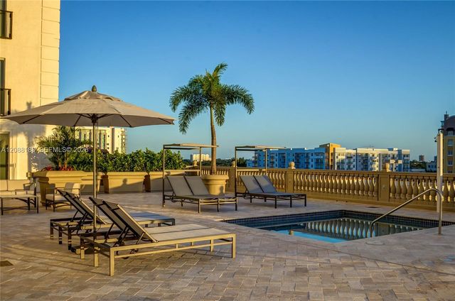 10 Aragon Avenue 1216, Coral Gables, FL 33134