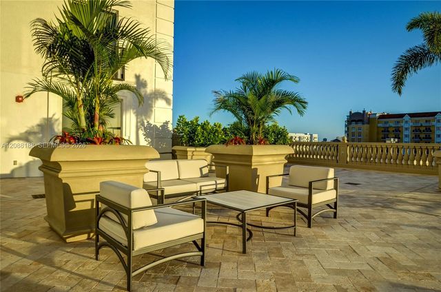 10 Aragon Avenue 1216, Coral Gables, FL 33134
