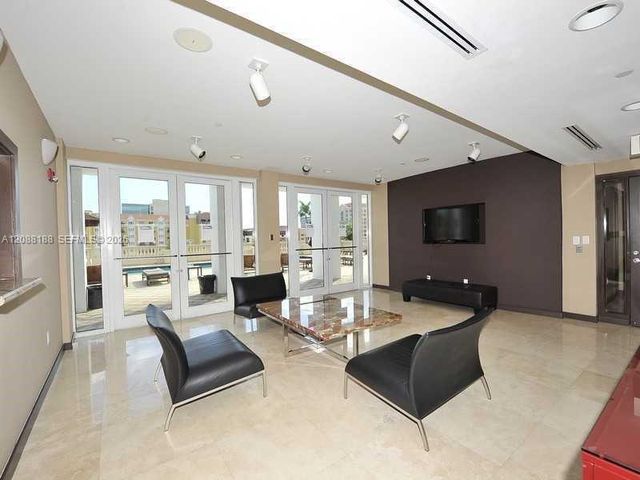 10 Aragon Avenue 1216, Coral Gables, FL 33134