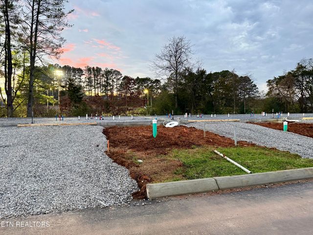 7321 Woodpecker Way 27, Knoxville, TN 37921