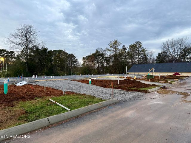 7321 Woodpecker Way 27, Knoxville, TN 37921