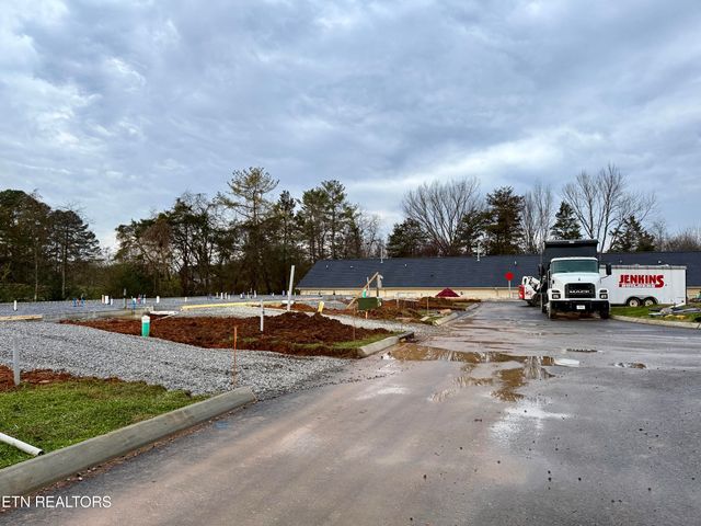 7321 Woodpecker Way 27, Knoxville, TN 37921