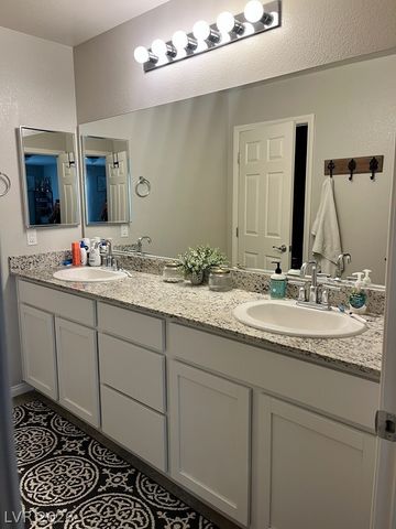 4507 Creekside Cavern Avenue, North Las Vegas, NV 89084