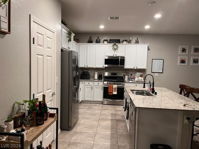 4507 Creekside Cavern Avenue, North Las Vegas, NV 89084