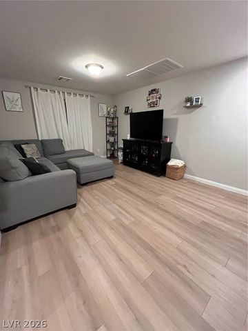 4507 Creekside Cavern Avenue, North Las Vegas, NV 89084