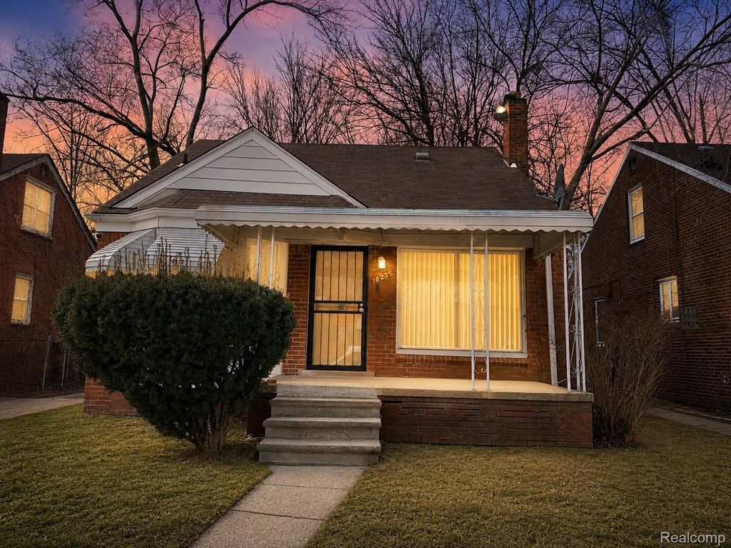 18235 Freeland Street, Detroit, MI 48235